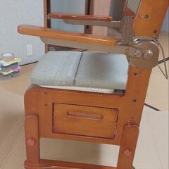 椅子型ポータブルトイレの画像