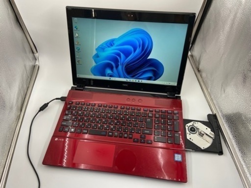 2016年式！人気レッド！SSD 搭載☆corei7☆メモリ8GB