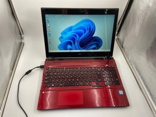 2016年式！人気レッド！SSD 搭載☆corei7☆メモリ8GB