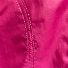 アシックス　ウインドブレーカーの画像