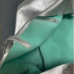 ティファニートートバッグの画像