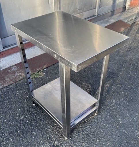 業務用 サーバー台 作業台 調理台 400×600×750(mm) 厨房機材 飲食店 キッチン 厨房機器 店舗用品 洗い場 ビール台 大阪発