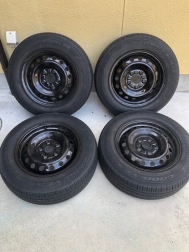 80系ボクシー、ノア　タイヤ組ホイール　ホイールキャップ