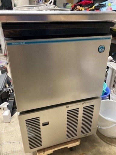 ホシザキ　製氷機35キロ