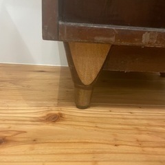 アメリカン　ナイトテーブルの画像