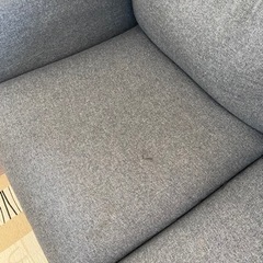 早い者勝ち　IKEAの3人掛けソファの画像