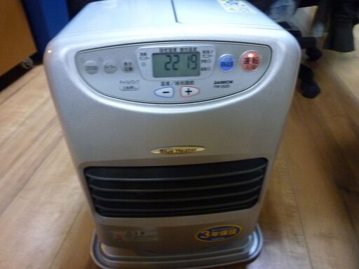 （お渡し者様が決まりましたので質問を終了させていただきます）ダイニチ 石油ファンヒーター FW-252S 2006年製 動作品 ストーブ（シルバー） 木造7畳 コンクリート9畳