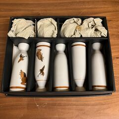 酒器セット（とっくり５本、おちょこ２５個）の画像