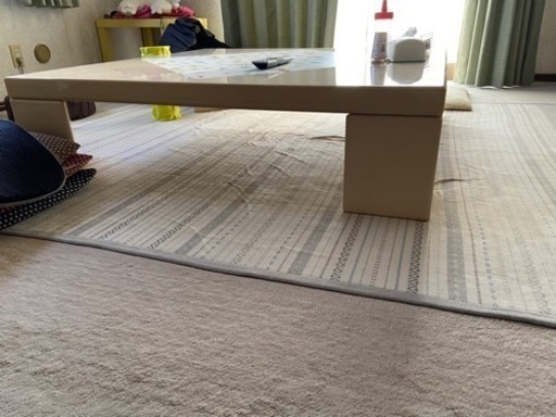 稀少　大きな白系ローテーブル　大塚家具　四角120cm