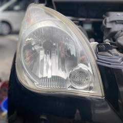 ヘッドライト磨き点検込み1500円
