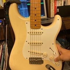 Fender Japan std-57 ストラト　Eシリアル