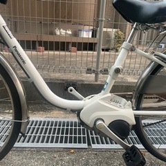 パナソニック　ビビDX 26インチ ホワイト色　8Ah 中古電動自転車 パナソニック ビビ DX ホワイト 26インチ KZ014
