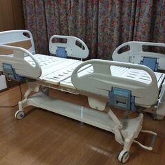 無料　介護ベッド電動３モーター　パラマウント