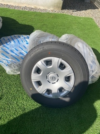 ハイエース200系　新車外しタイヤホイールセット