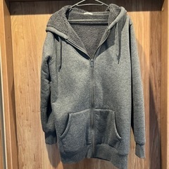 GU レディース　パーカー