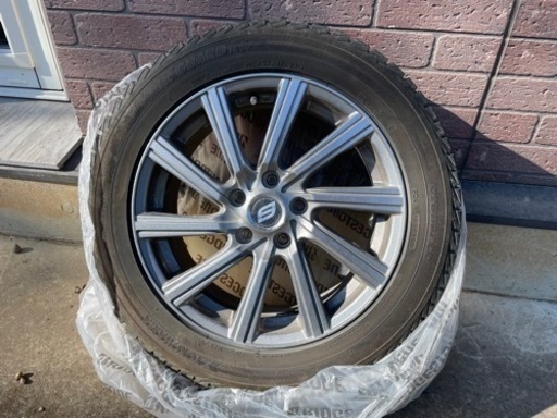 スタッドレスタイヤとホイール　エスティマ