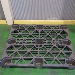 【無料】プラパレット/プラスチックパレット【屋内】【9本足】