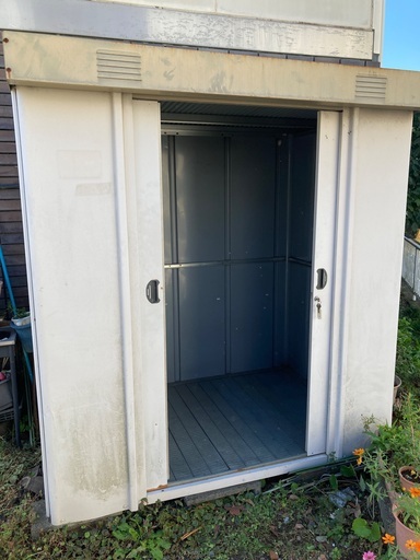 『お取引中』早期引取り希望　物置　倉庫　まだまだ使えま⁉︎