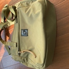ショルダーバッグ