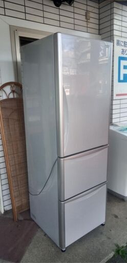 冷蔵庫　2014年製　高さ180㎝くらい
