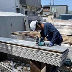 ▼外壁工事の作業員：正社員▼急な出費が！？日払い対応アリ◎ 未経験者きちんと育てます！ 気づいたらスキルアップしてますよ★の画像