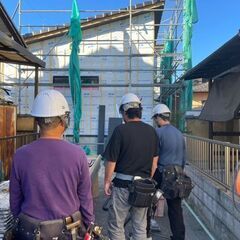 ▼外壁工事の作業員：正社員▼急な出費が！？日払い対応アリ◎ 未経験者きちんと育てます！ 気づいたらスキルアップしてますよ★の画像