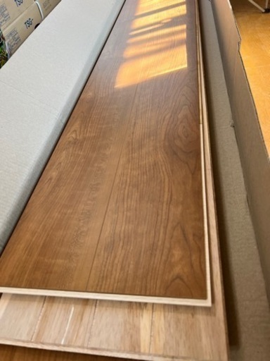 フローリング　エイダイ