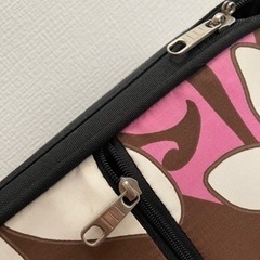 ハワイアンキャリーケースの画像