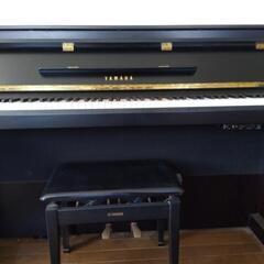 YAMAHA電子アップライトピアノの画像