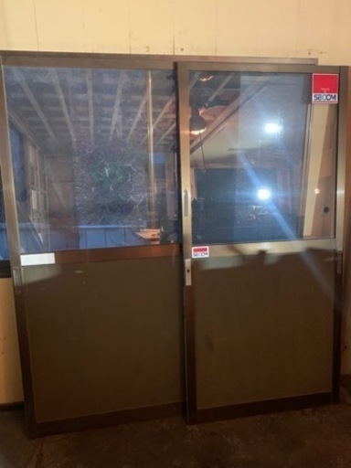 引き戸　プレハブ　コンテナ　自作　DIY