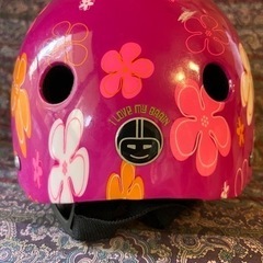 【お約束済】ベビーキッズ ヘルメット ピンク花柄 nutcase 47〜50cmの画像