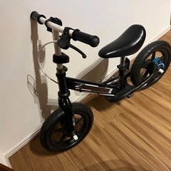 子供用　足こぎバイク　ストライダーのようなものの画像