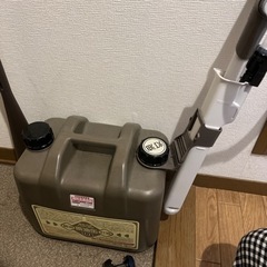 【商談中】コロナストーブ　ポリタンク＆自動給油機つき　美品の画像