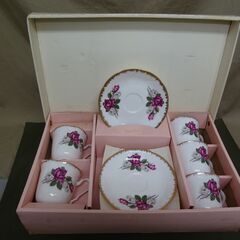 かわいい　カップ＆ソーサ―　５客セット★未使用
