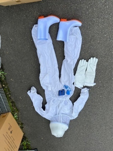 蜂防護服　蜂武者　手袋、長靴付き　冷却ファン付き