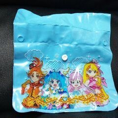 ひろがるスカイ！プリキュアのミニビーチボールとミニバックの画像