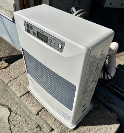 札幌市内配送可 美品 19年製 サンポット FF式温風石油ストーブ FF-5211TL S 木造14畳/コンクリート22畳
