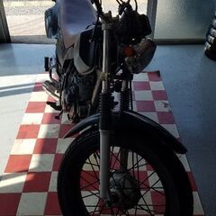 YAMAHA　TW200 初期型　ドラムブレーキ
