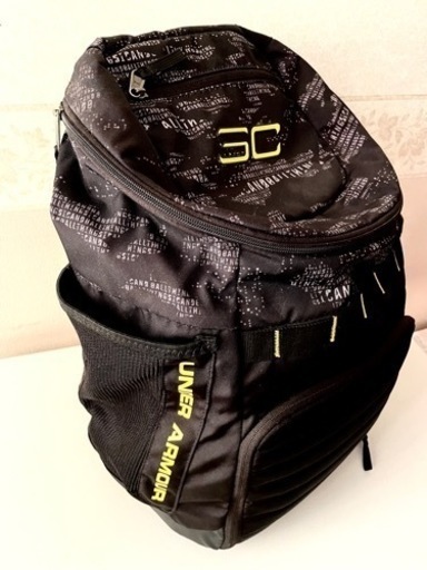 受渡し決定【UNDER ARMOUR 】Stephen Curryモデル リュック