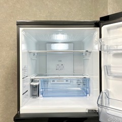 ☑︎ご成約済み? AQUA 色気のあるグロッシーﾌﾞﾗｯｸ? 自動製氷 3ドア