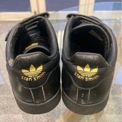 adidas「スタンスミス」ベルクロブラック×ゴールド（28cm）の画像