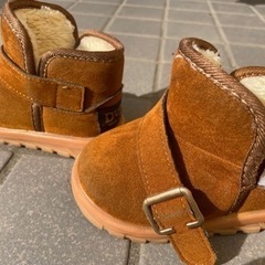 子供 ブーツの画像