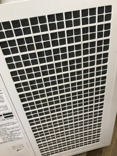 シャープ SHARP 除加湿空気清浄機 除湿 9L / プラズマクラスター 7000 スタンダード 18畳 / 空気清浄 32畳 KC-HD70 2018年製