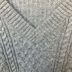 【洋服・レディース】 ViS Vネックセーター（グレー）サイズFの画像