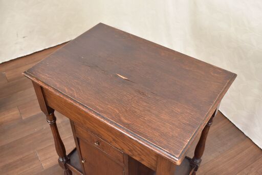 ヤ取終了8/11】≪yt912ジ≫ 英国アンティーク調 キャスター付きサイド