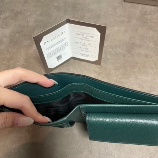 【新品未使用】ブルガリマン　二つ折り財布