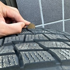 ベンツRクラス　スタッドレスタイヤ4本の画像