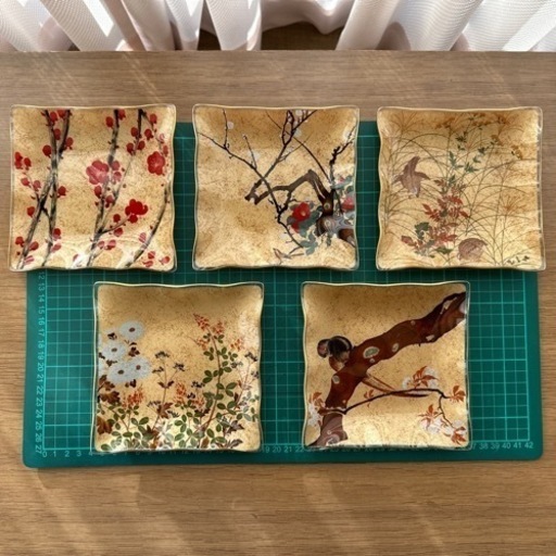 #川村硝子工芸　#尾形光琳　#硝子絵皿 5枚です。