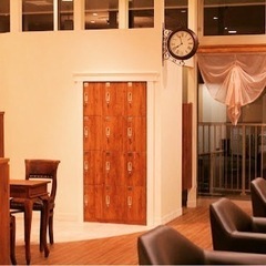 フロントスタッフ募集中