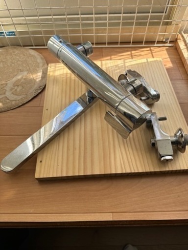 TOTO お風呂　バス水栓　壁付け　TBV03421J